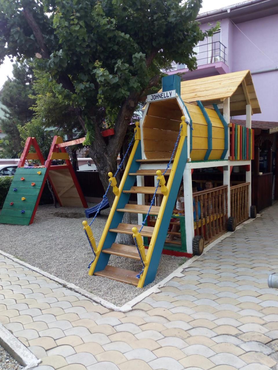 Pensiunea Casa Johnelly Costinesti Exterior foto